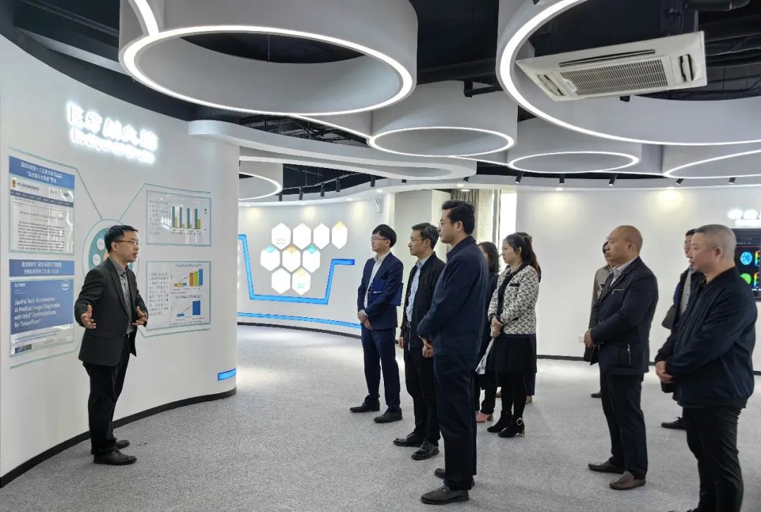 重庆市南岸戋戋委常委、组织部部长杨继成一行莅临健培科技考察调研-新闻动态|健培科技