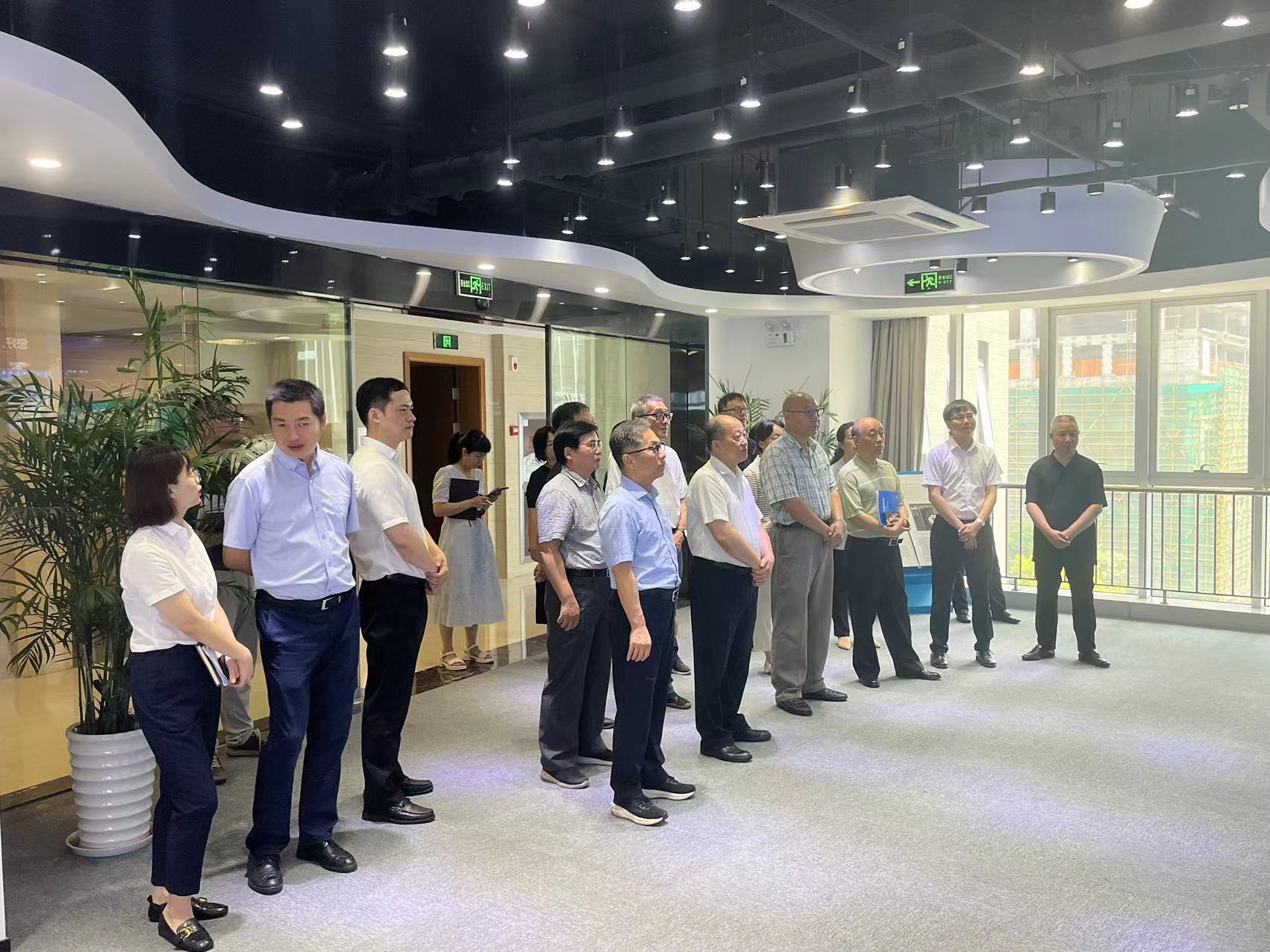 上海浦东新区人大事情研究会课题组组长杨培源一行莅临健培科技考察调研-新闻动态|健培科技