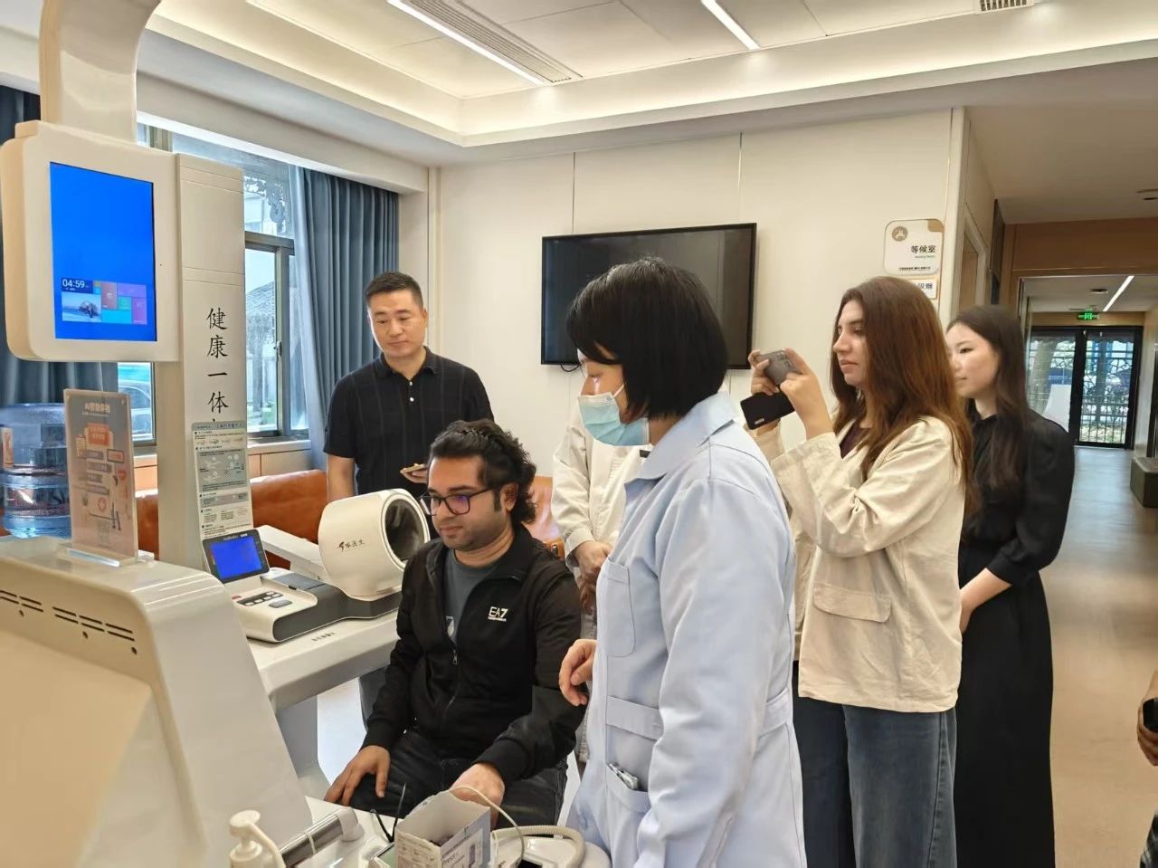 巴基斯坦Citi集团CEO Rizwan一行莅临乌镇智能医院旅行考察-新闻动态|健培科技